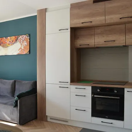 - Free Parking - Easy Check-in