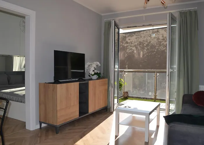 - Free Parking - Easy Check-in